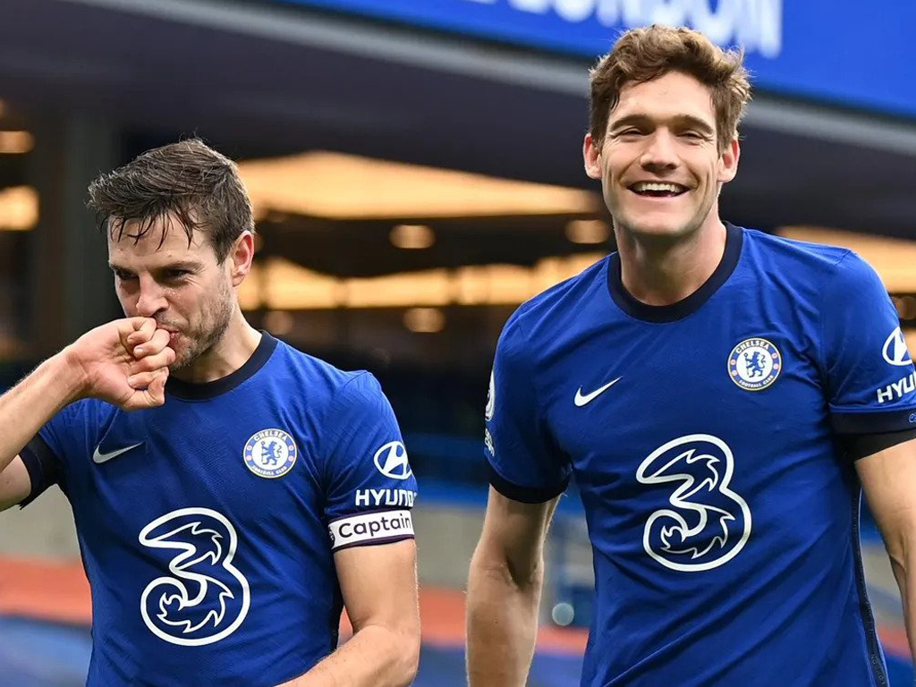 Arsenal un Manchester United nenoskaidro uzvarētāju, Manchester City palielina pārsvaru